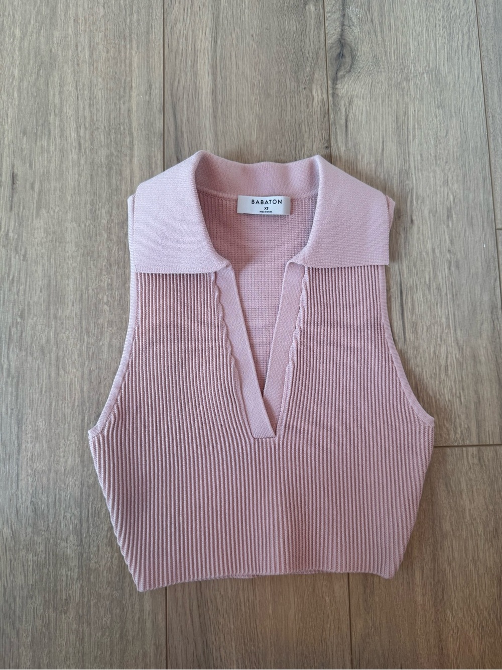 Babaton Blush Pink Sculpt Knot Sleeveless Polo Top